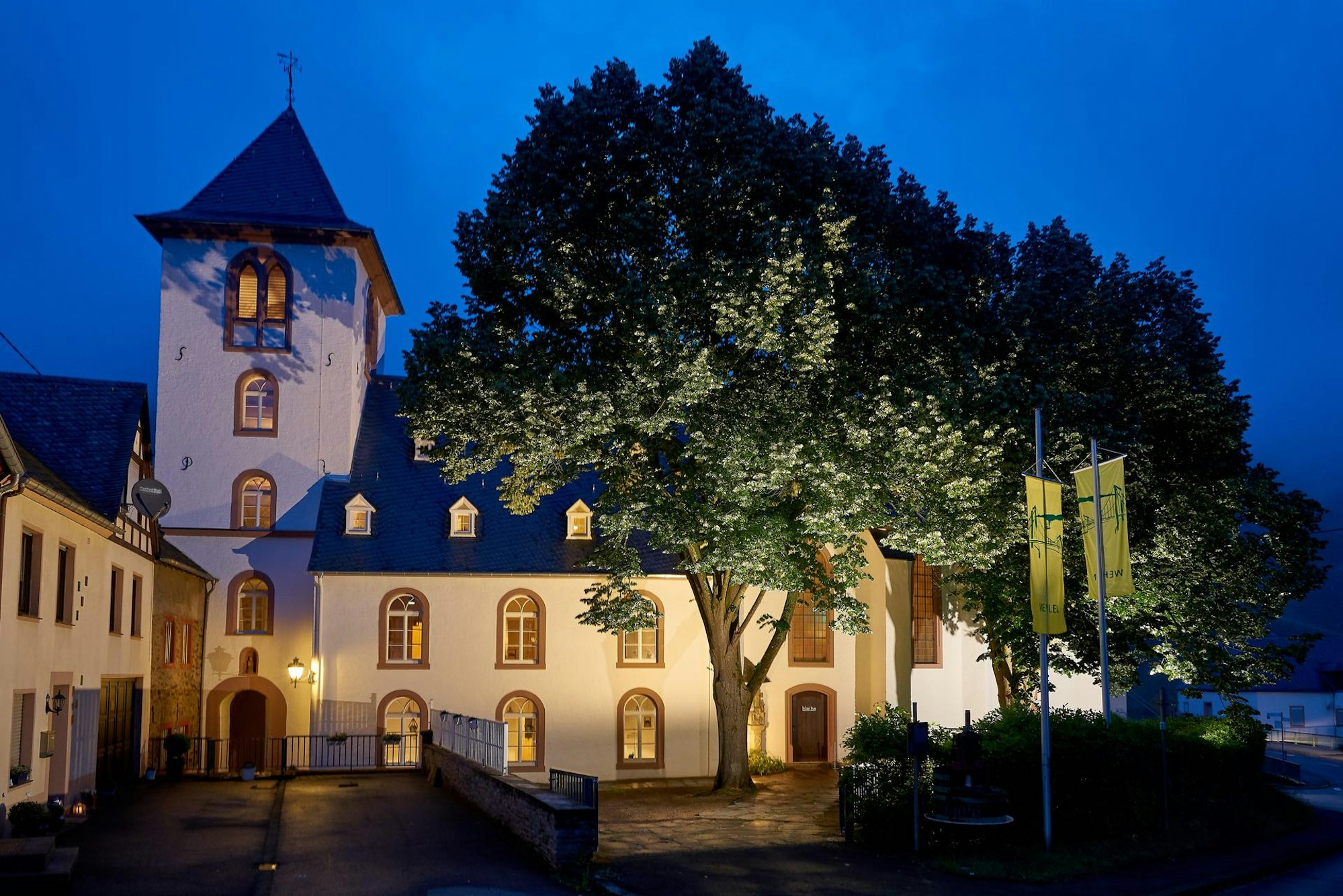 Kirche zu mieten außen