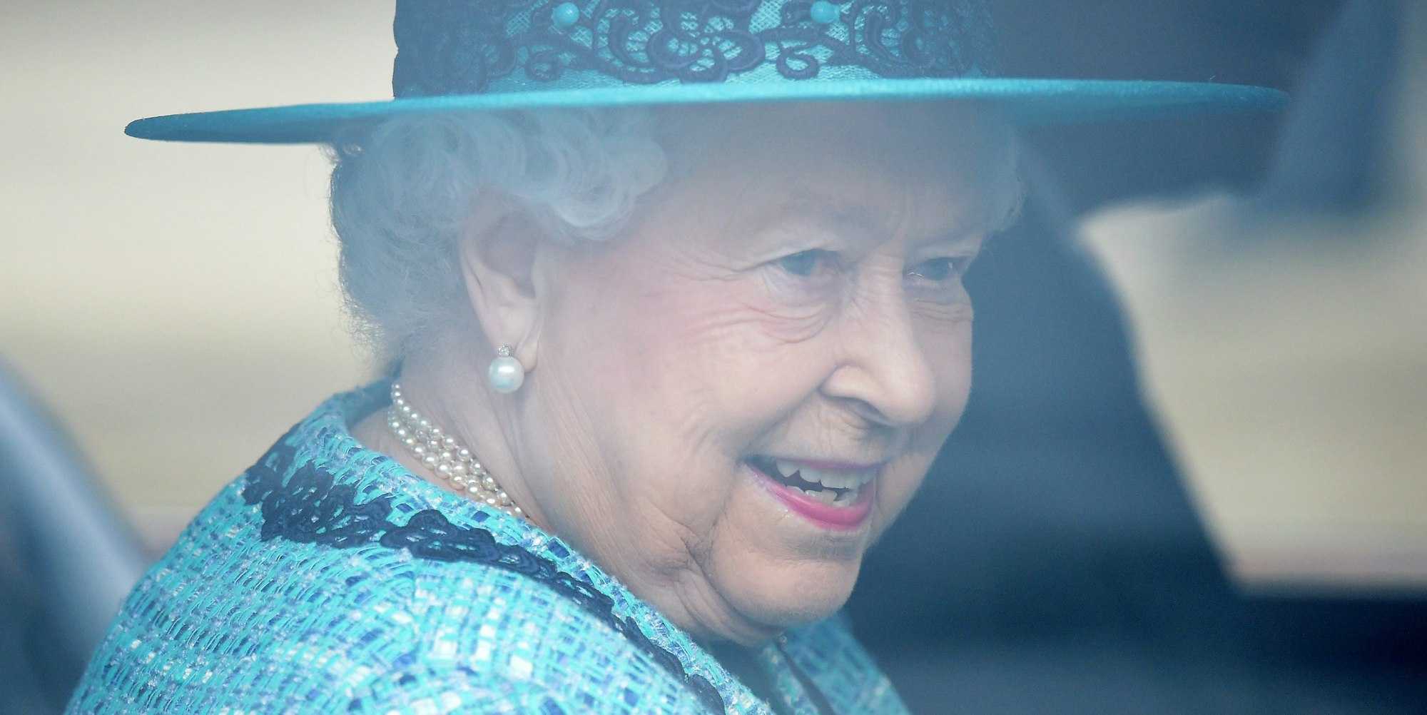 Queen Elizabeth mit Hut