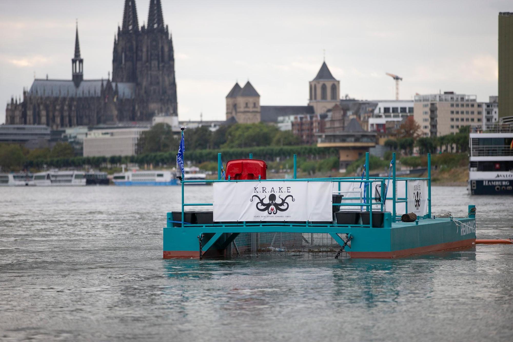 Krake Müllsammelstation Rhein