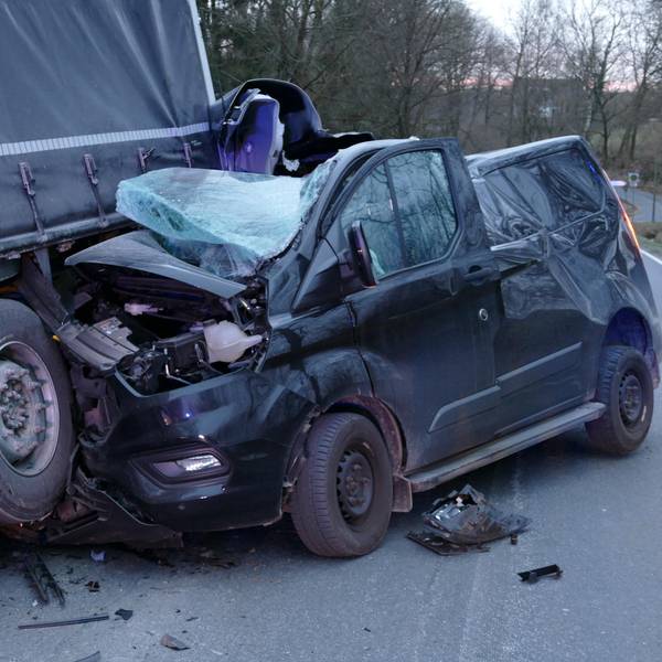 Unfall B507 150221 1