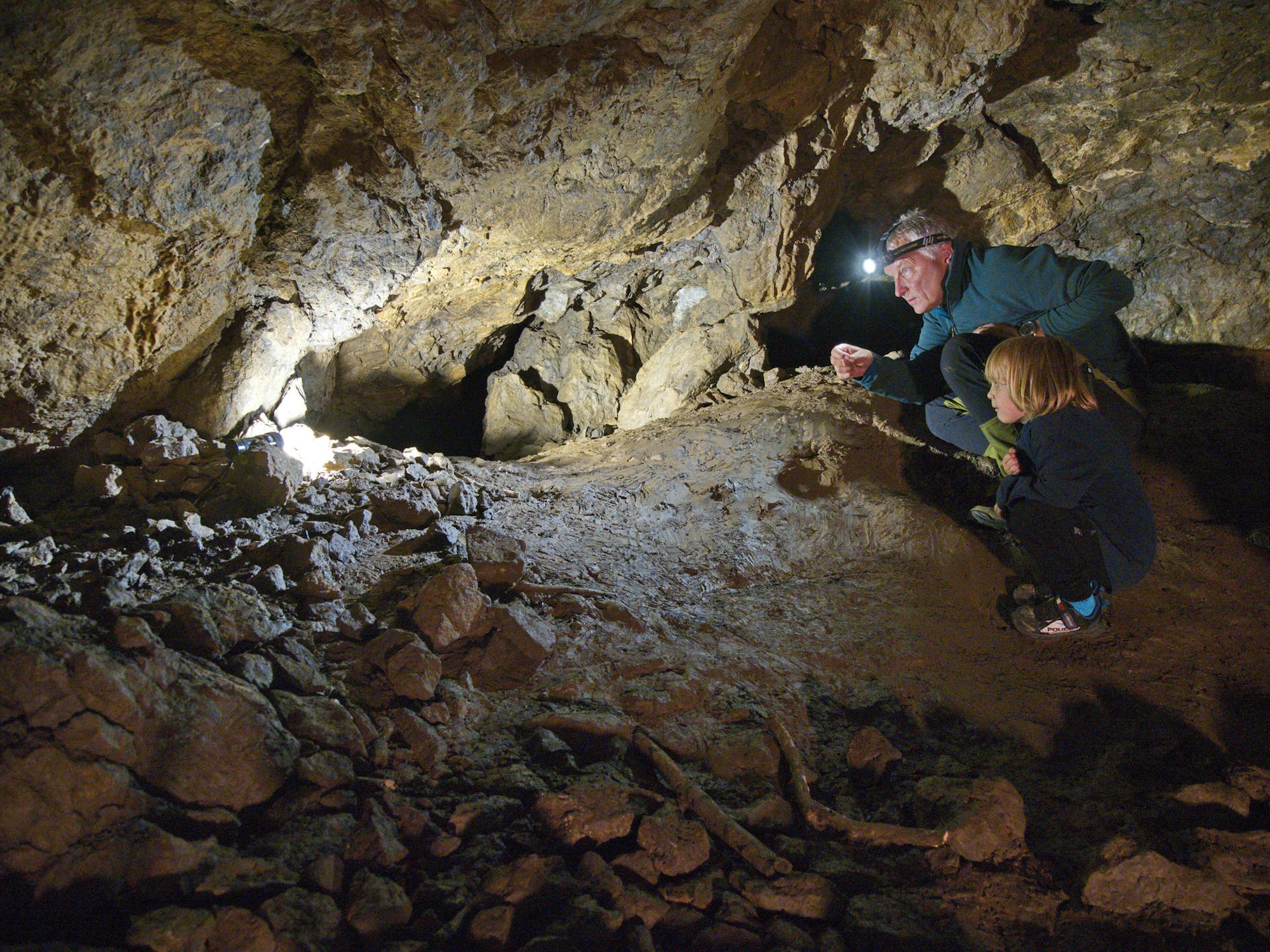Wanderung Schloss Gimborn Bergisches Land 03 Hoehle