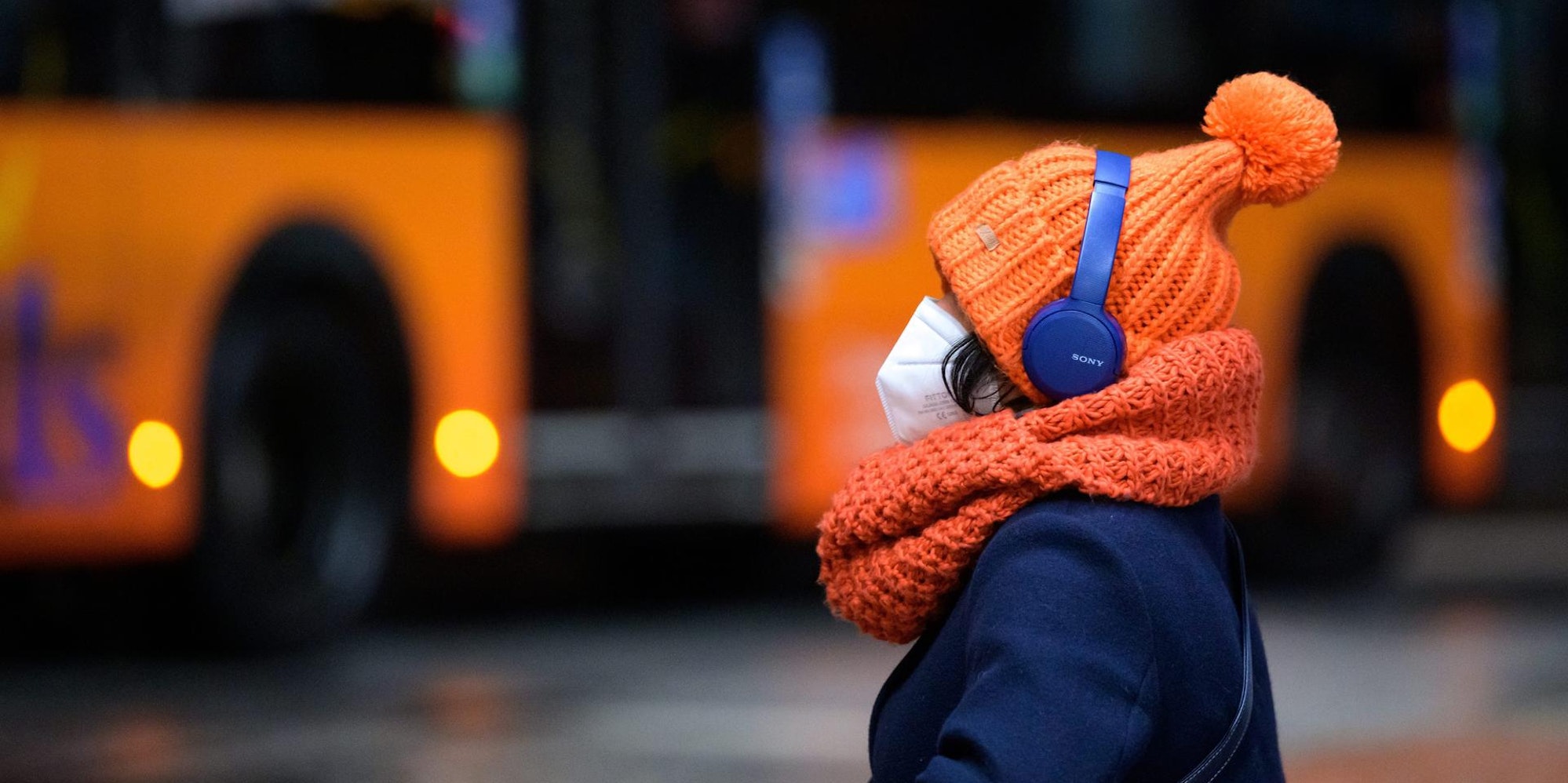 corona winter symbol