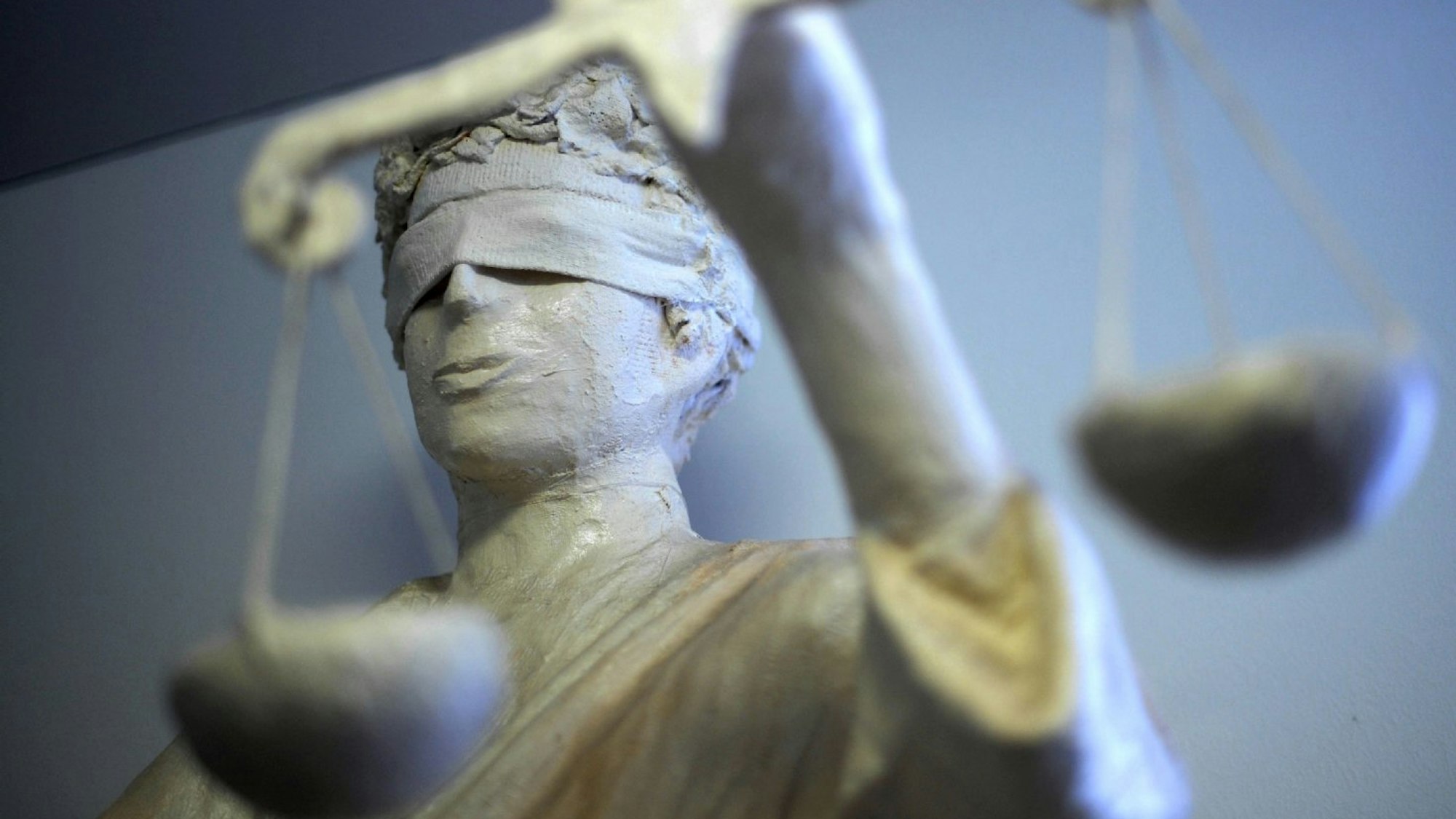 Nahaufnahme der Göttin Justizia (Symbolfoto).