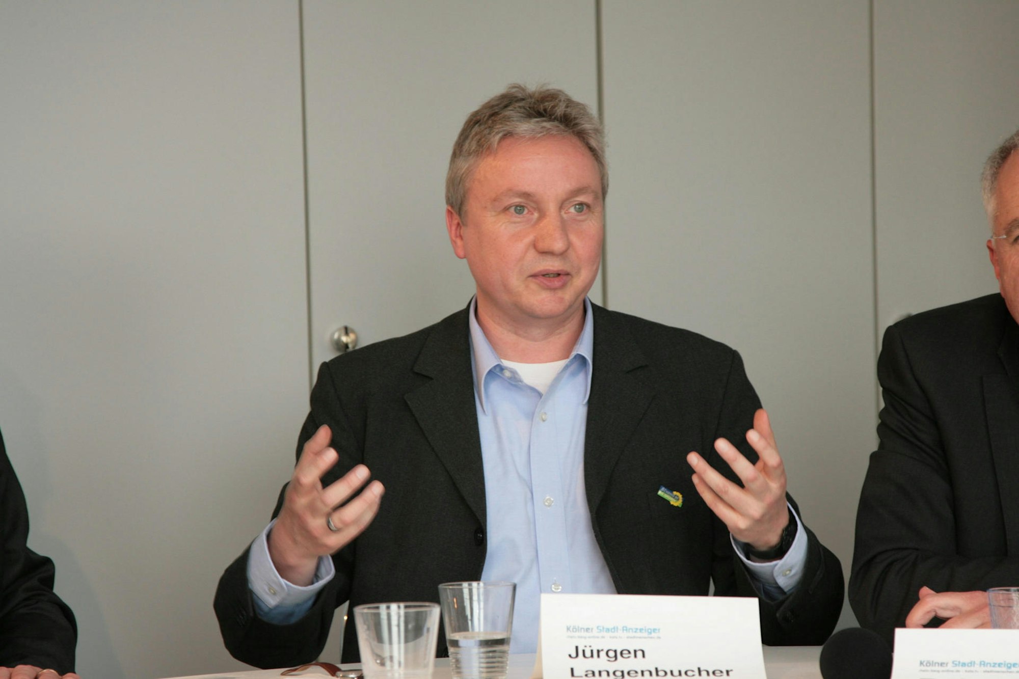 MDS-KSTA-2016-09-08-71-104877570