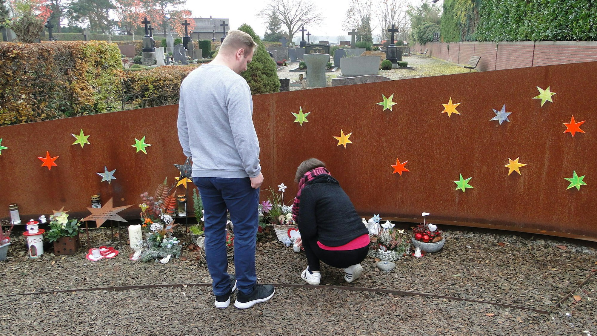 Sternkinderfriedhof Roggendorf (1)
