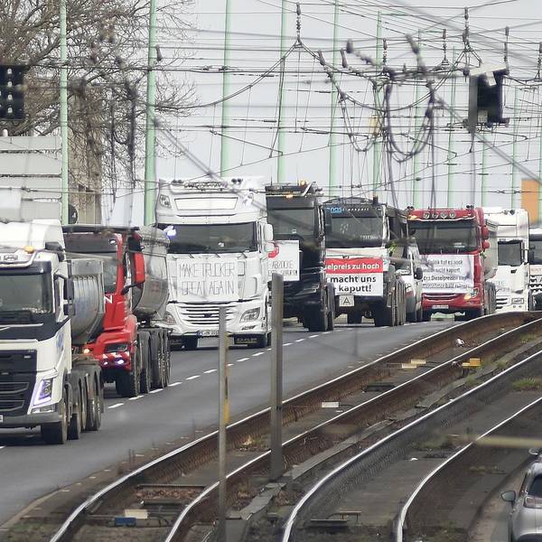 Lkw-Demo Severinsbrücke