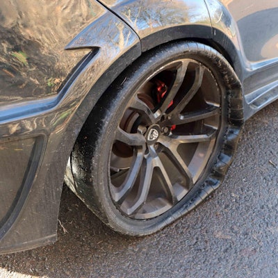 Kaputter_Porsche_stillgelegt1