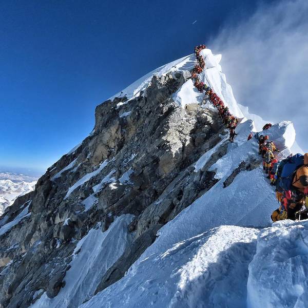 Schlange am Mount Everest