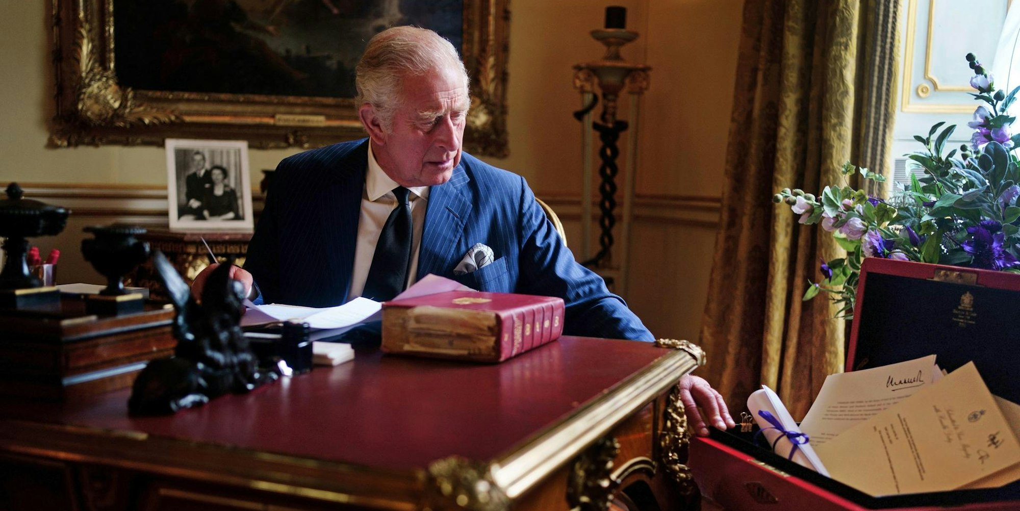 King Charles Red Box dpa 240922