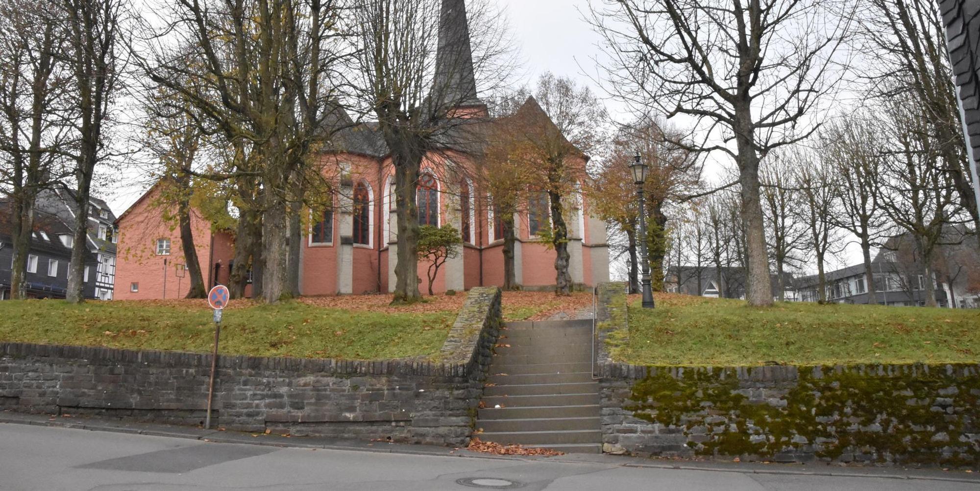 Much_Kirchplatz