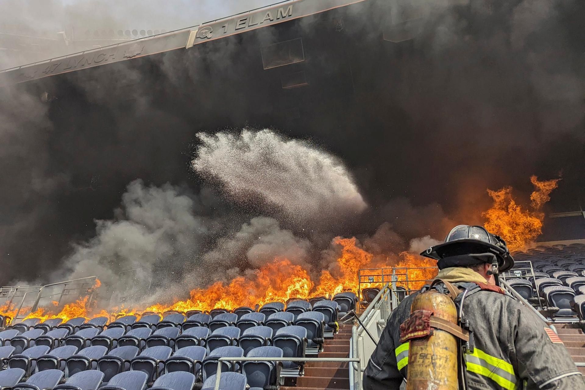Broncos Feuer 1