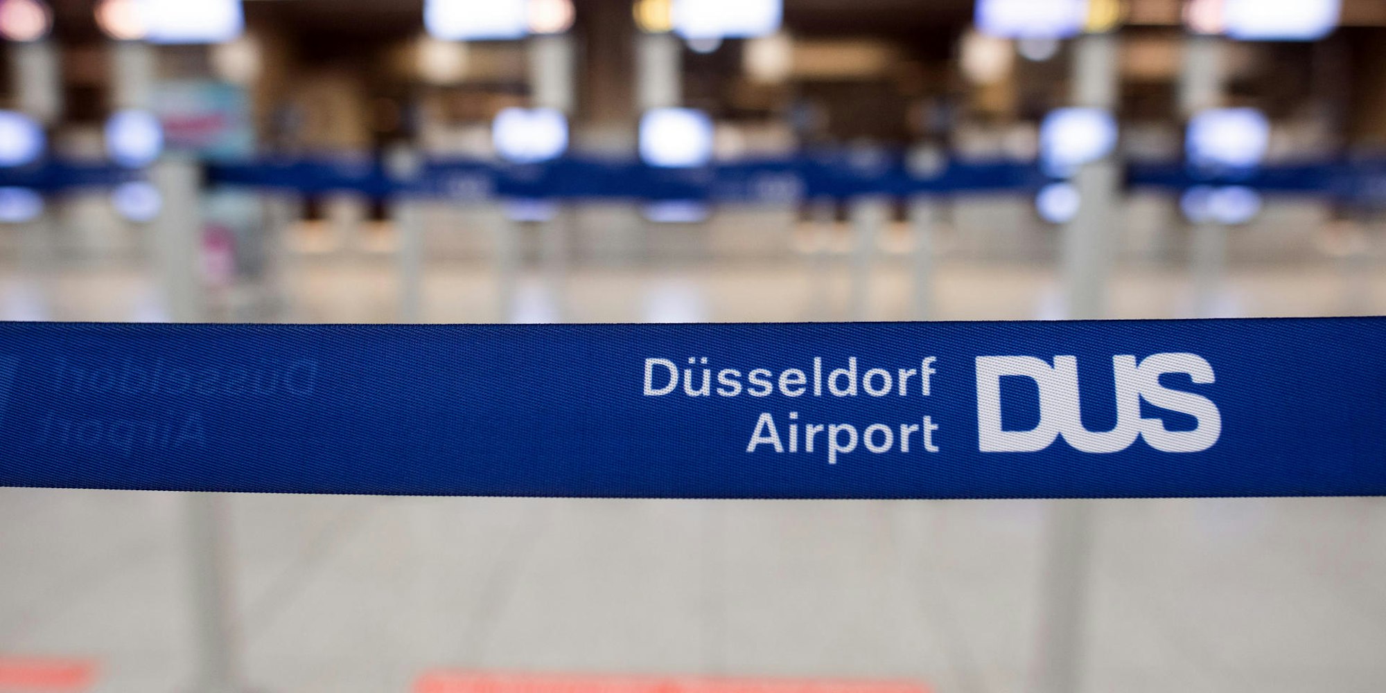 Düsseldorf Airport Symbol 2207