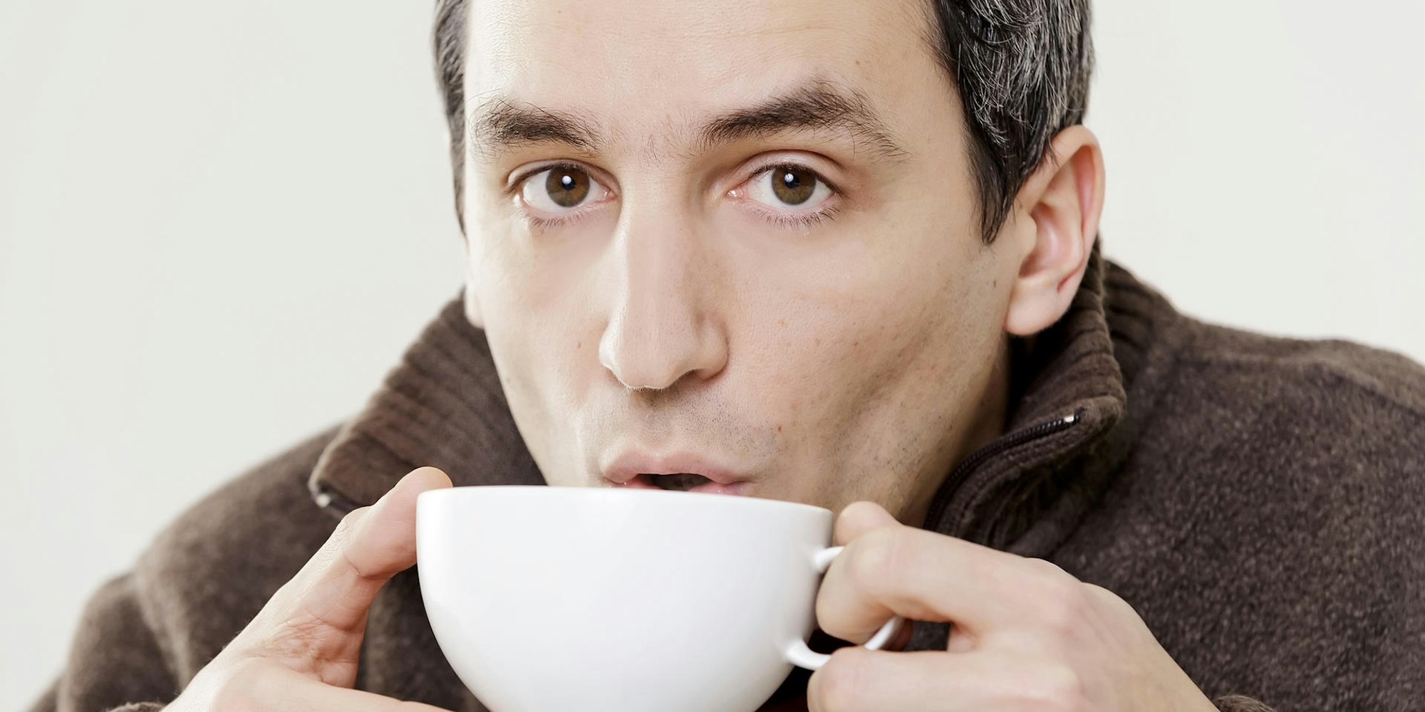 Erkältung abwehren_Tee trinken_dpa