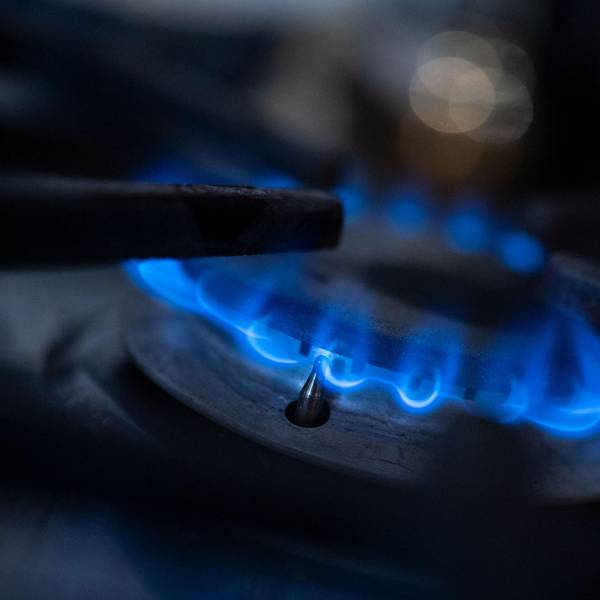 Gas Herd Flamme Symbolbild dpa