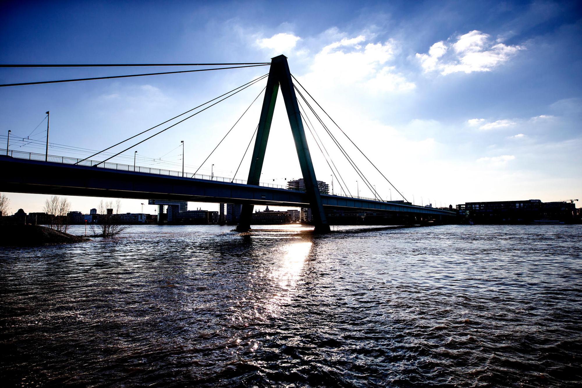 20210211_tb_Severinsbruecke_001