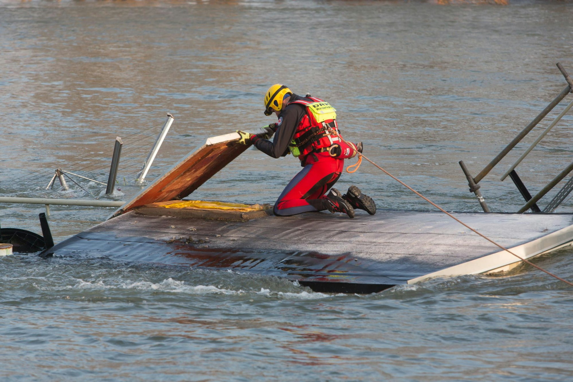 Hersel_Hausboot_Havarie_12_keh