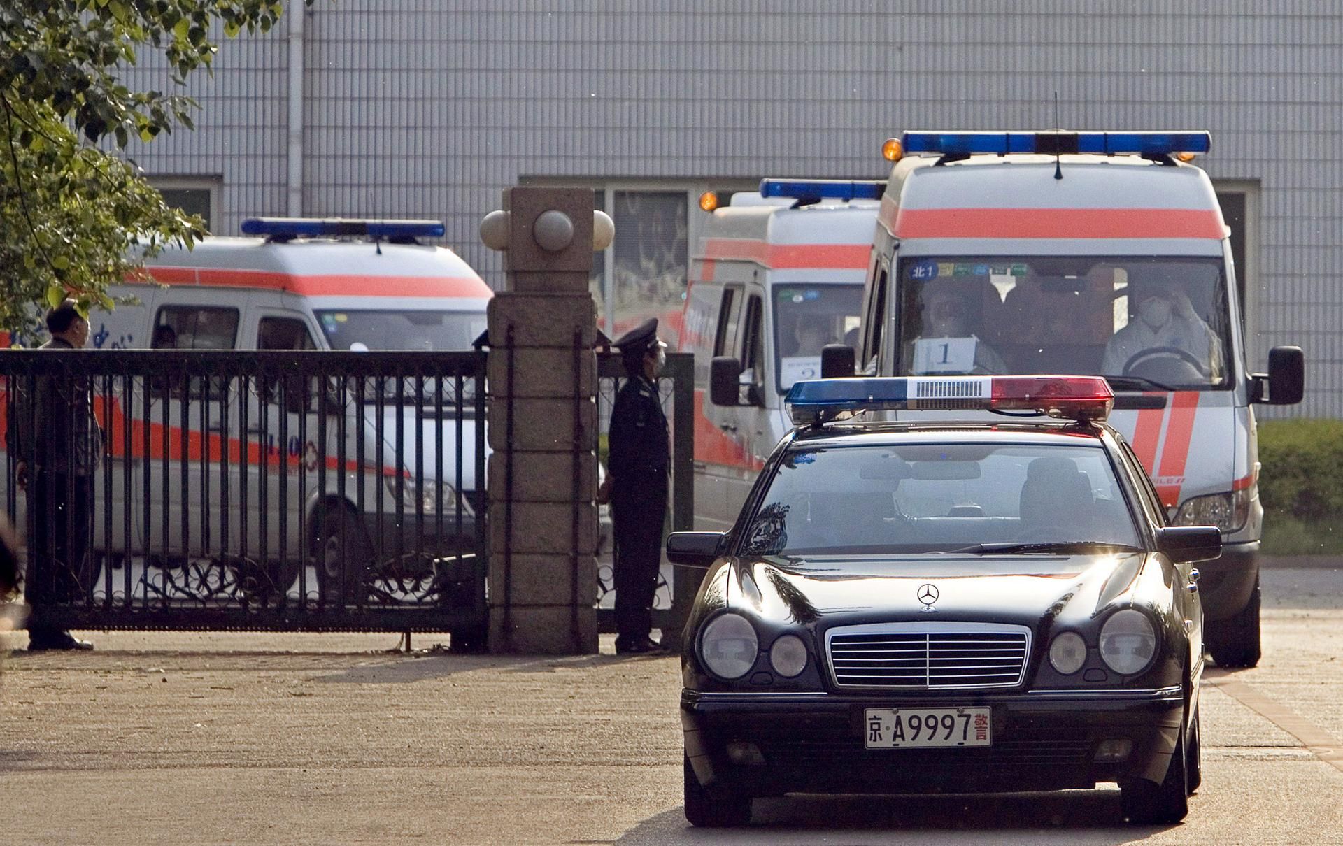 Mexiko Krankenwagen und Polizeiauto