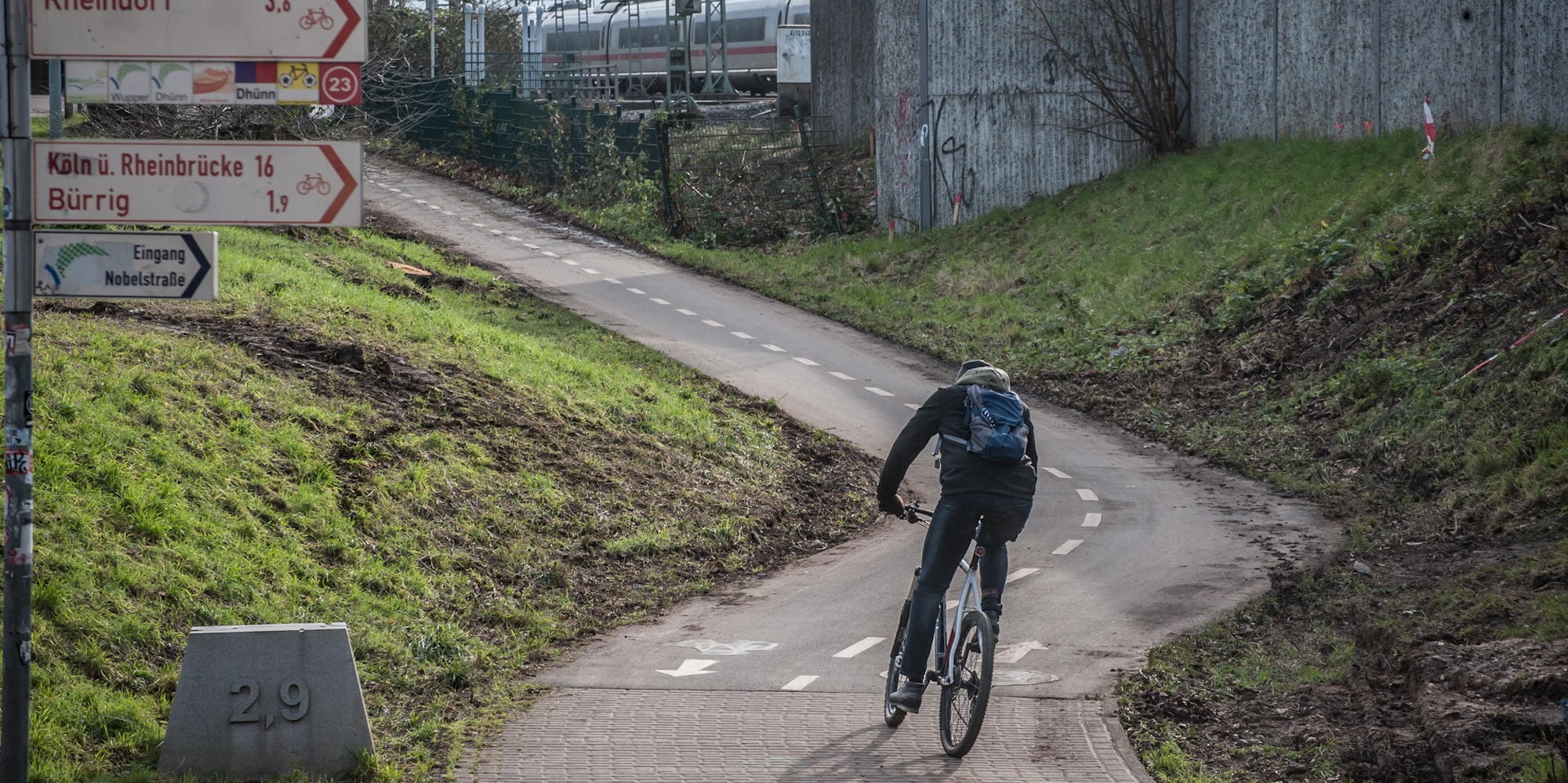 Radverkehr-dhuennradweg--leverkusen_ALF_6111