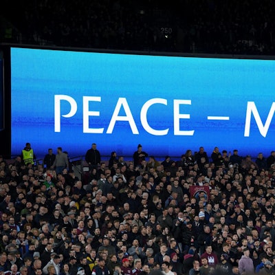 Peace im Stadion
