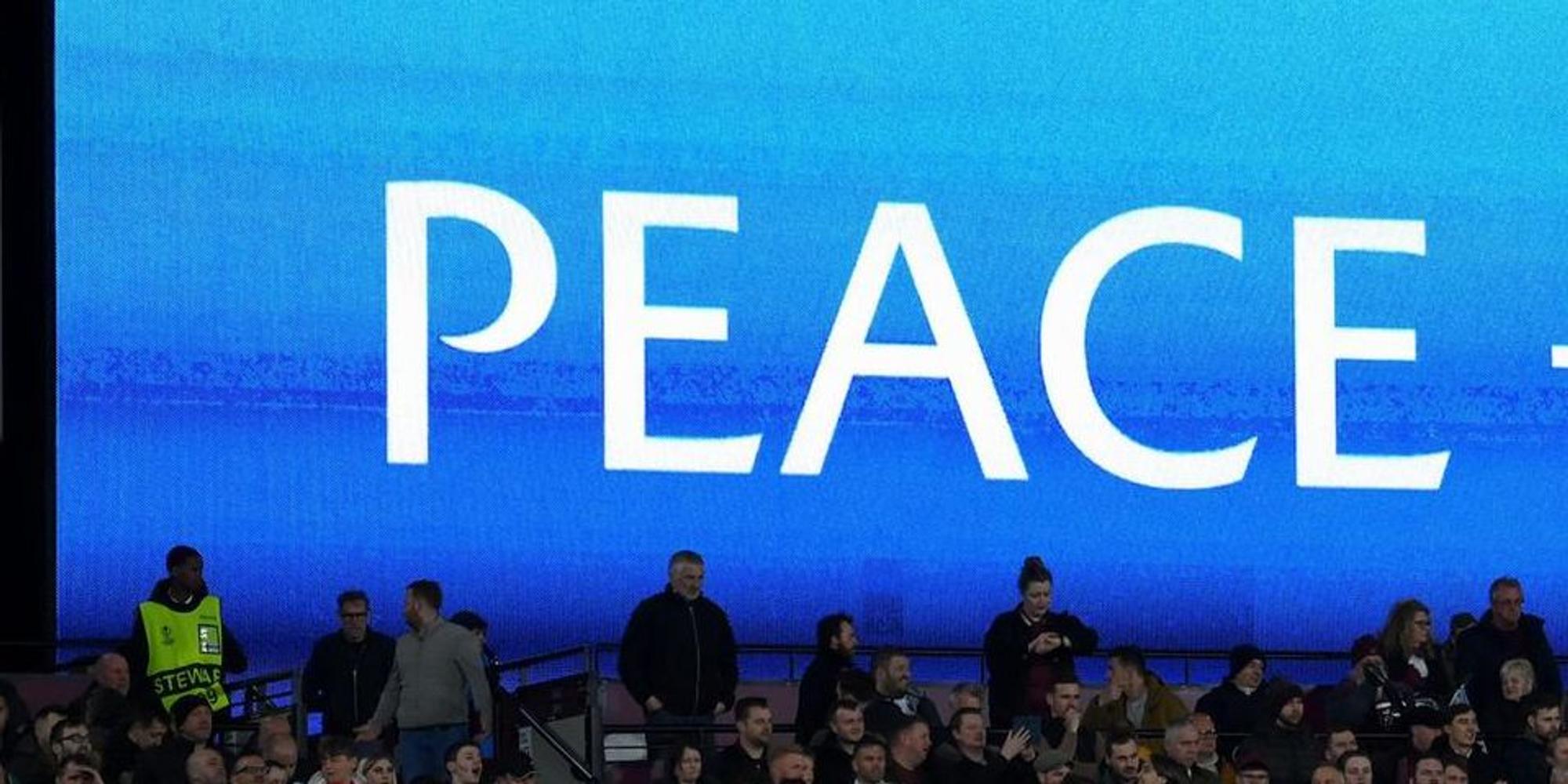 Peace im Stadion