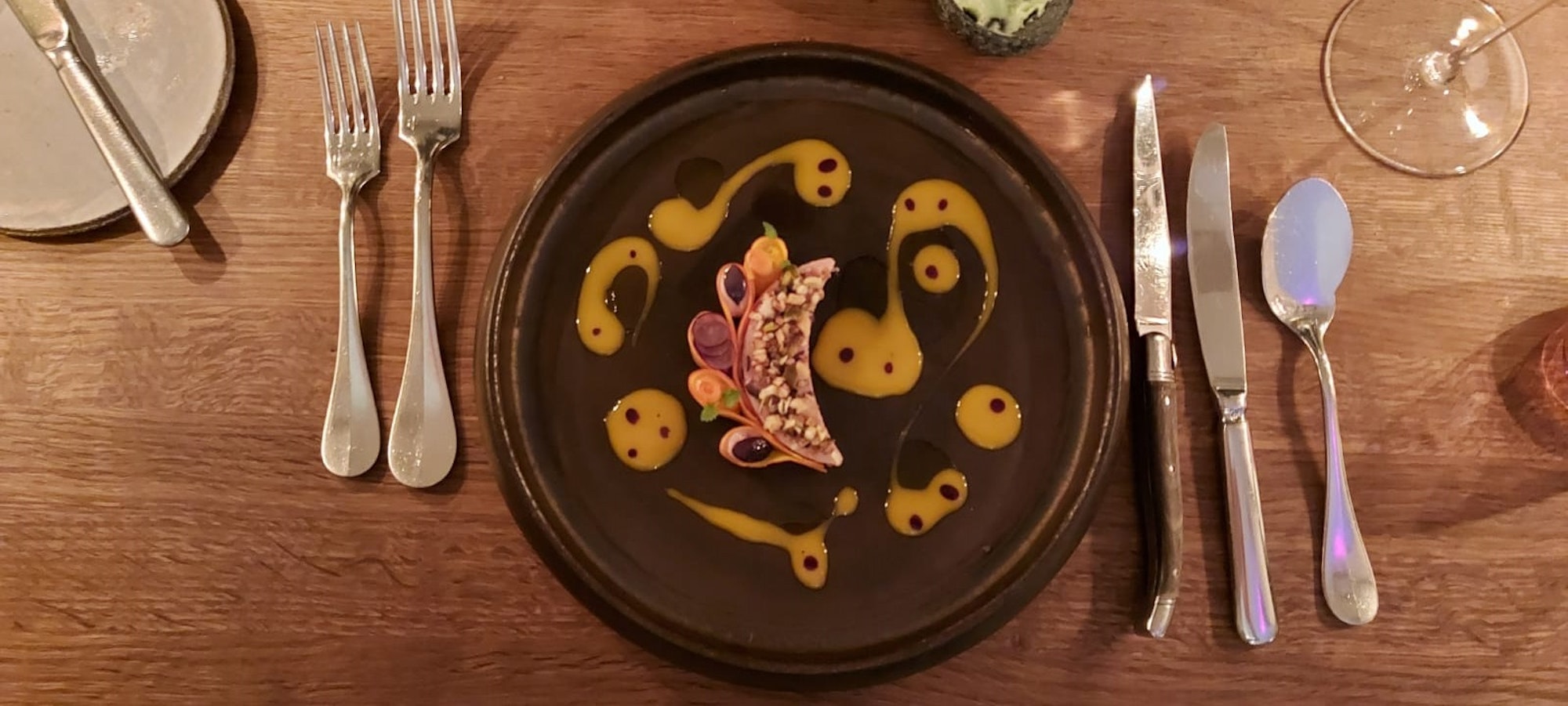 henn Essen lasociete