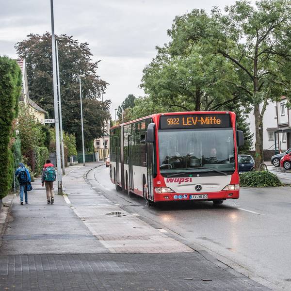 leverkusen-busspur-odentaler-str--ALF_6563