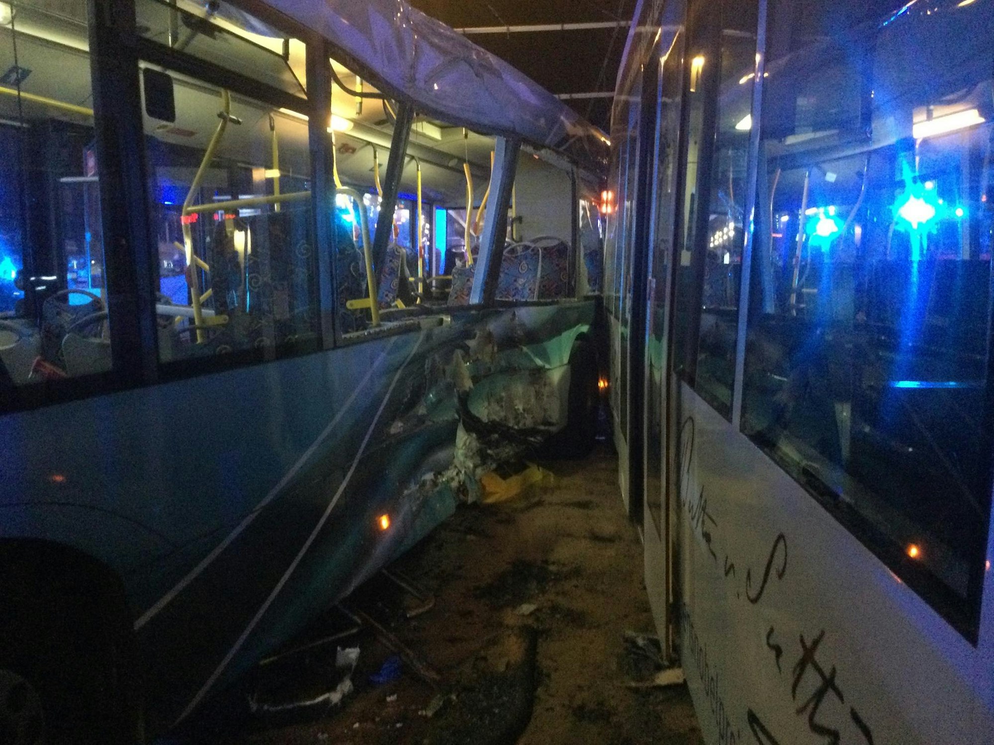 Unfall_Tram_Bus_Bonn2
