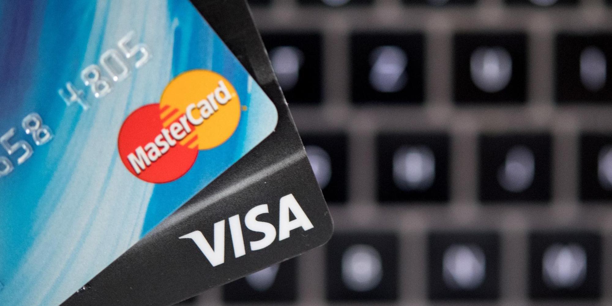 Online-Einkäufe zahlen viele bequem mit der Kreditkarte