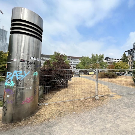 Bilder_Bauzaun_Turnhalle_Hansaplatz_ii