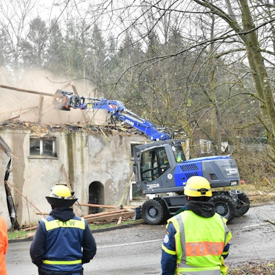 20220331_OWN_Abbruch+haus+schlieper+niederklüppelberg+durch+THW_OWL_7091-