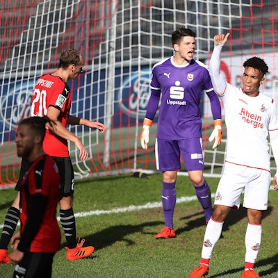 Oliver Issa Schmidt (1)