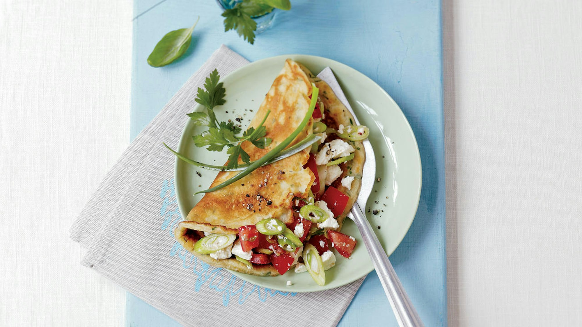 Gefüllte Kräuterpfannkuchen