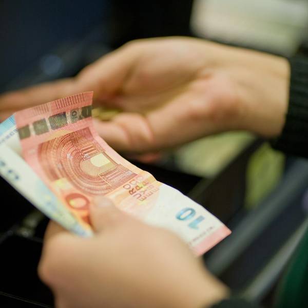 dpa Kasse Bargeld