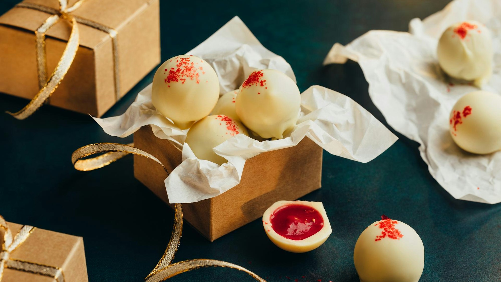 Pralinen in Rot und Weiß Foto Jennifer Braun