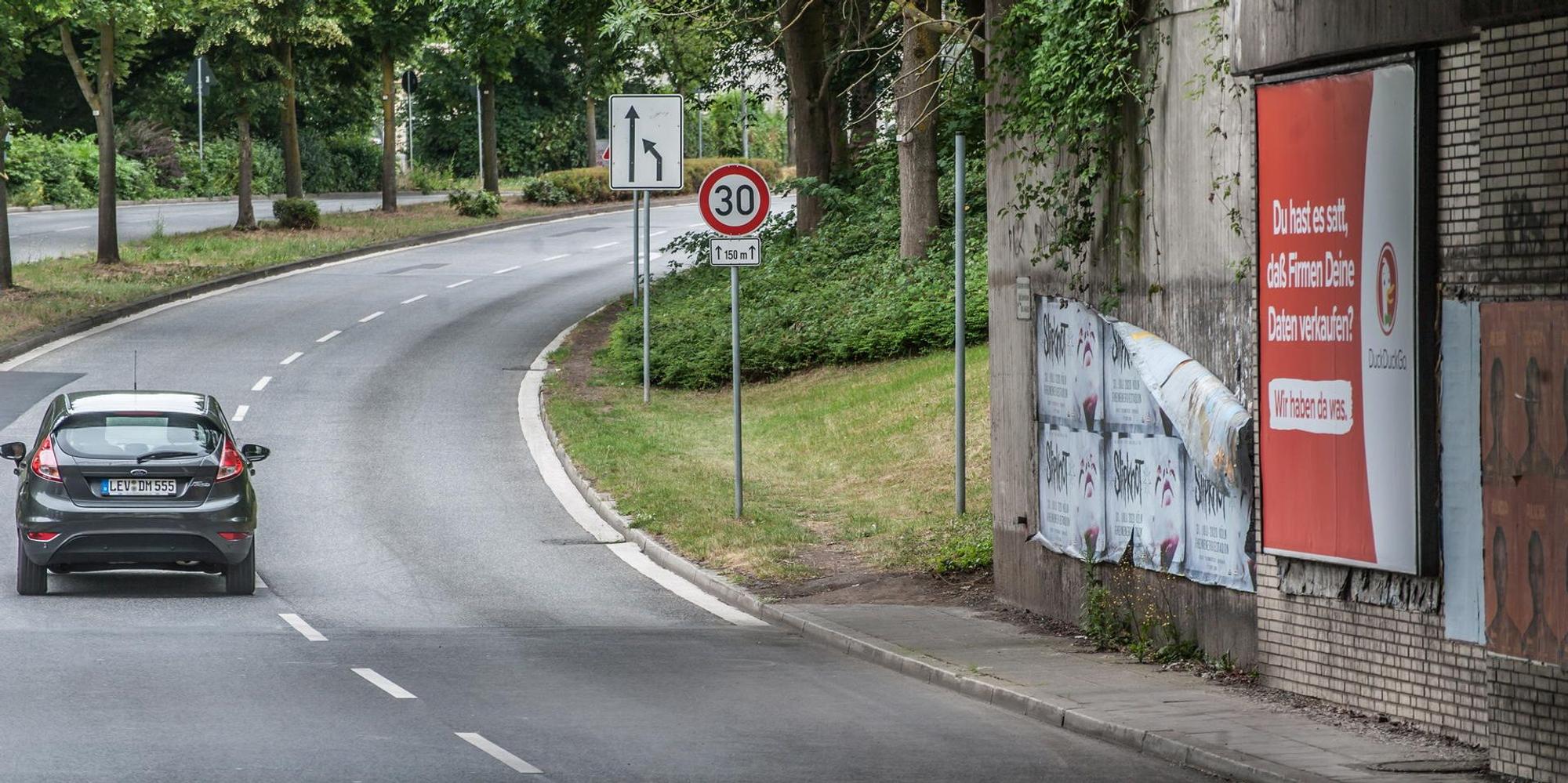 leverkusen-park-platz-rathenaustrasse--ALF_3715