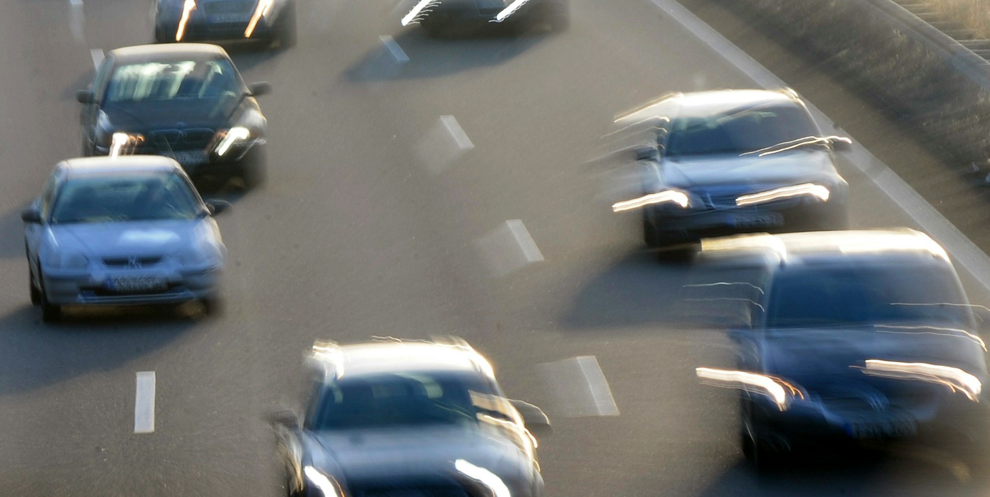 Pendlerpauschale Symbolbild Autobahn