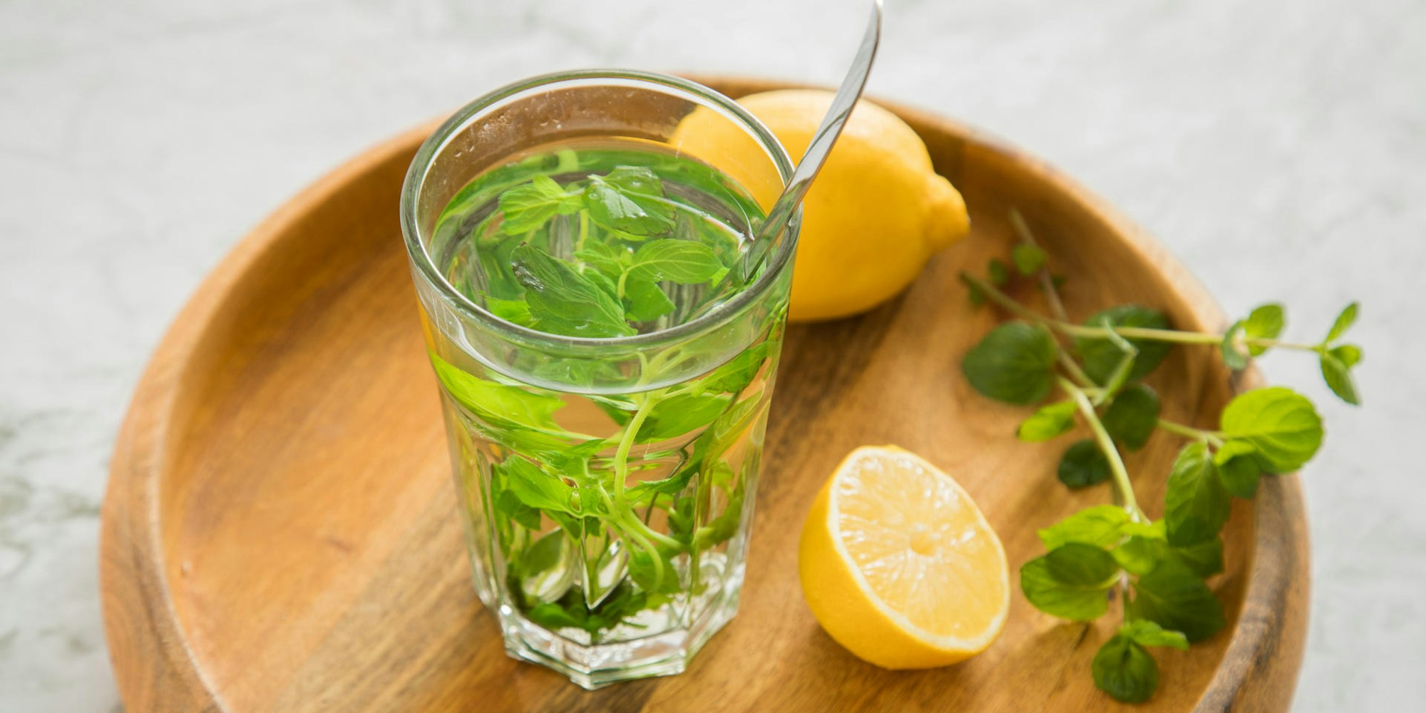 Tee aus eigenen Kräutern und Früchten