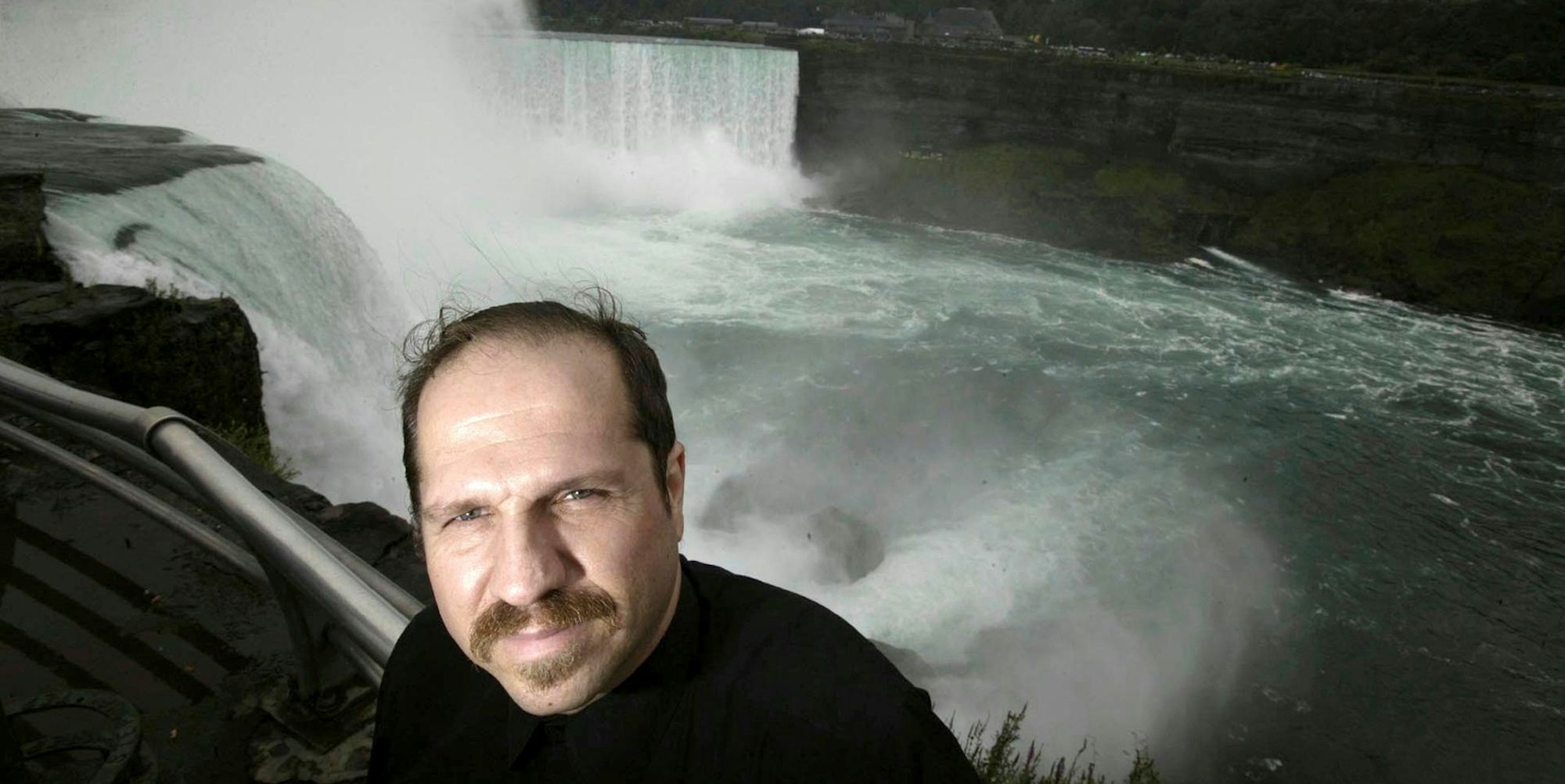 Kirk Jones Niagara Fälle