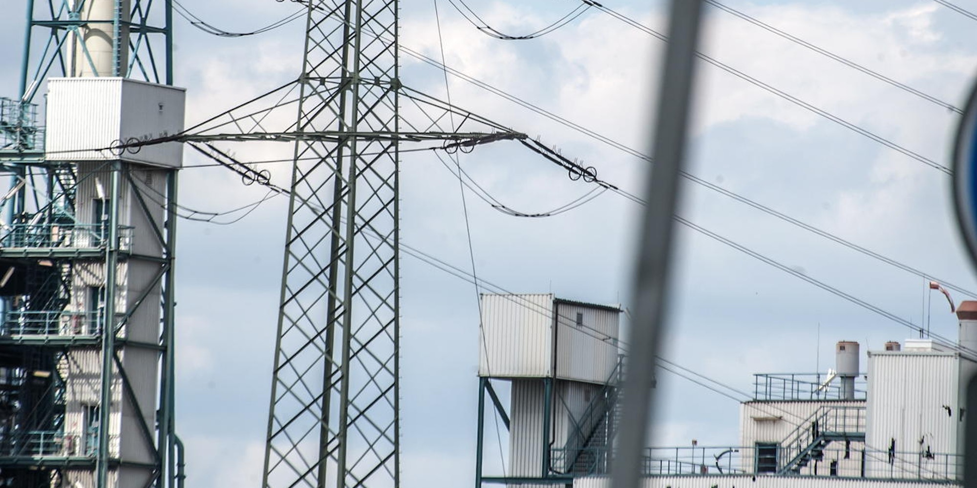 stromleitung-ab-_RLE_Leverkusen07302021ALF_6522