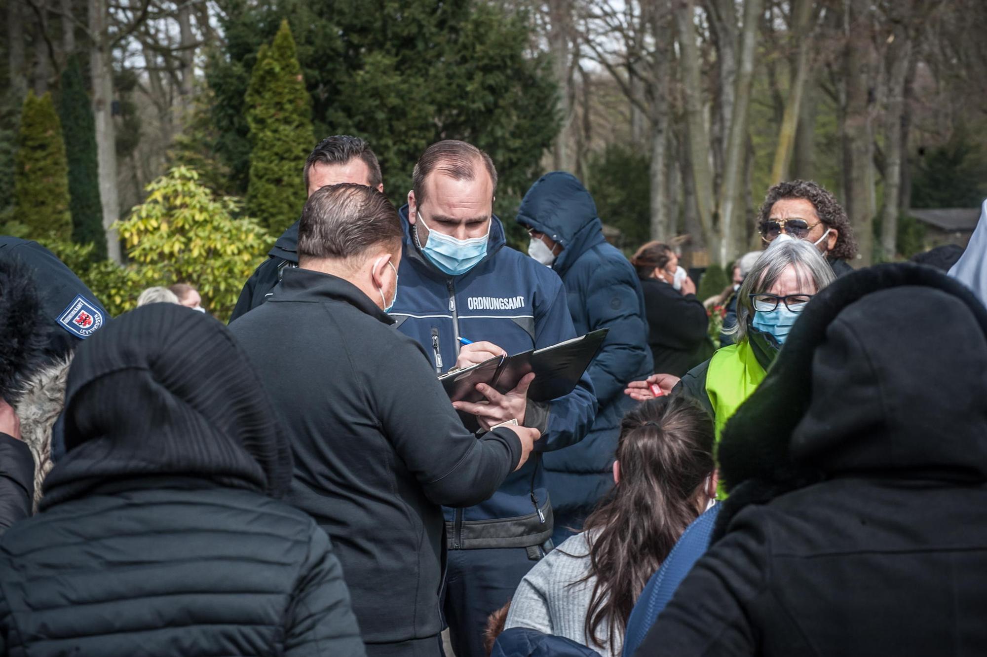 beerdigung_adam_goman_LE-leverkusen09042021ALF_9991