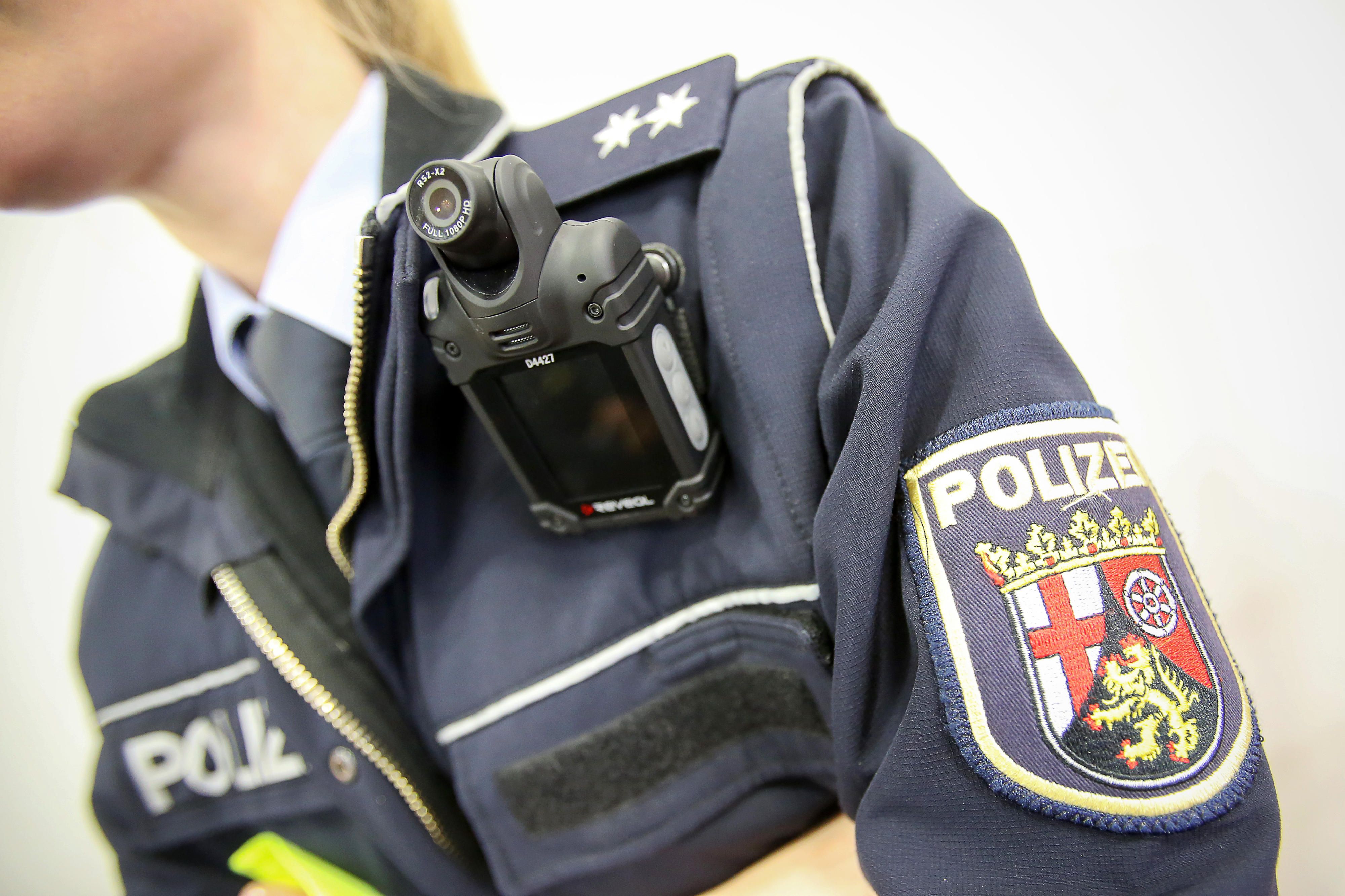 Polizistinnen für Flüchtlinge