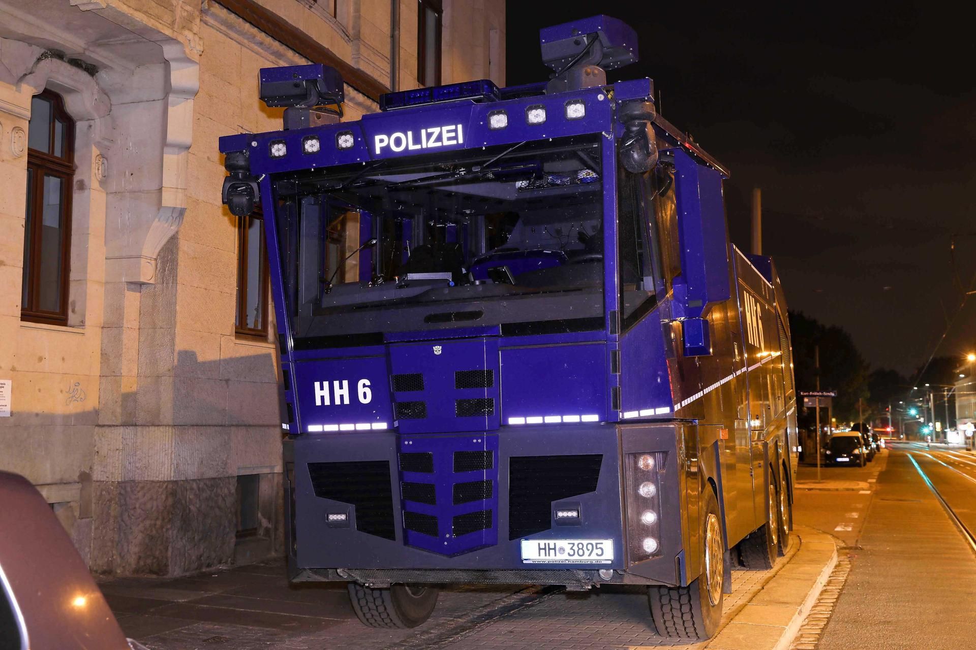 Wasserwerfer dpa neu