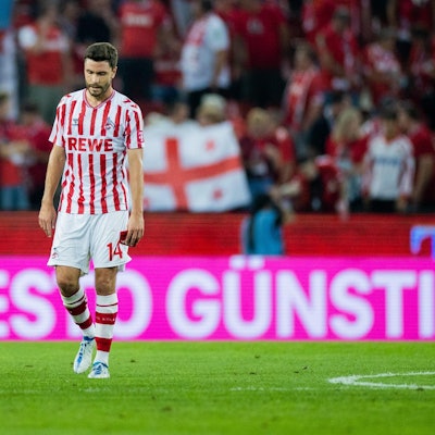 Baumgart klatscht den Fans Beifa