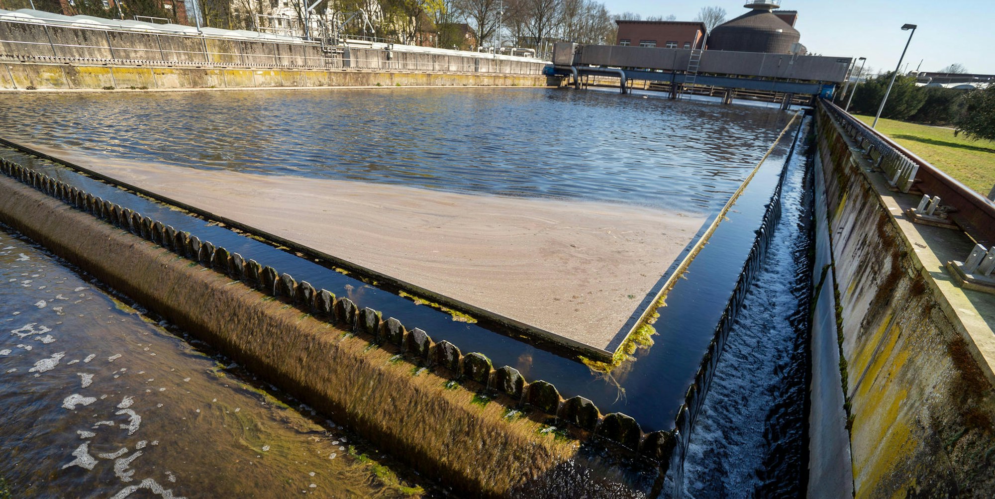 kläranlage symbol dpa corona