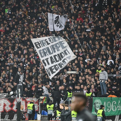 Eintracht Frankfurt Schachtjor