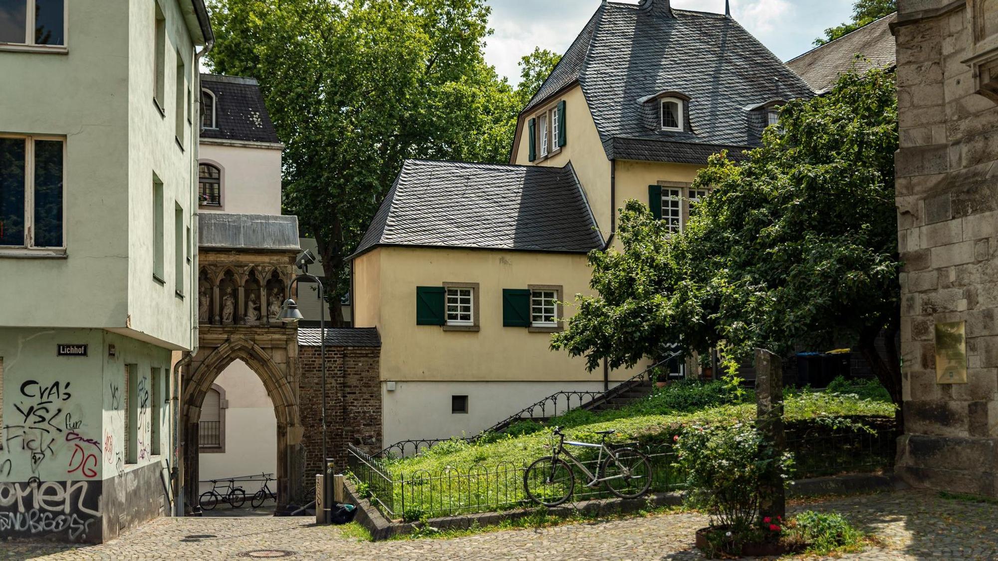 Das Dreikönigenpförtchen am Lichhof von St. Maria im Kapitol