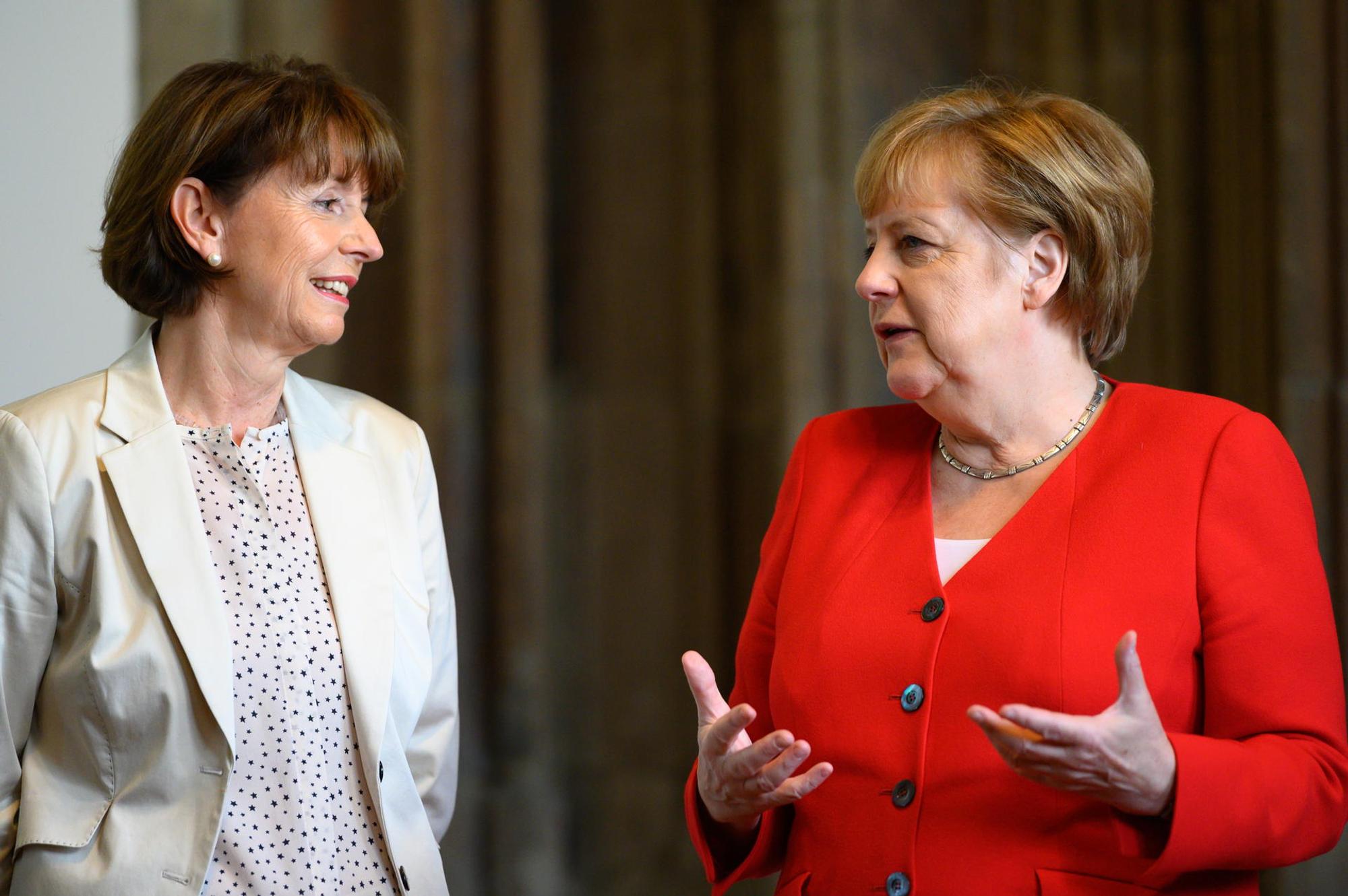 cob_20190614_Merkel_-_Rathaus_21