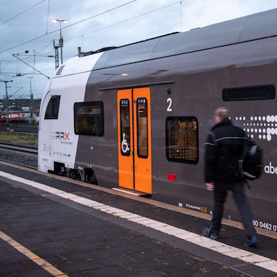 Der RRX im Düsseldorfer Hauptbahnhof