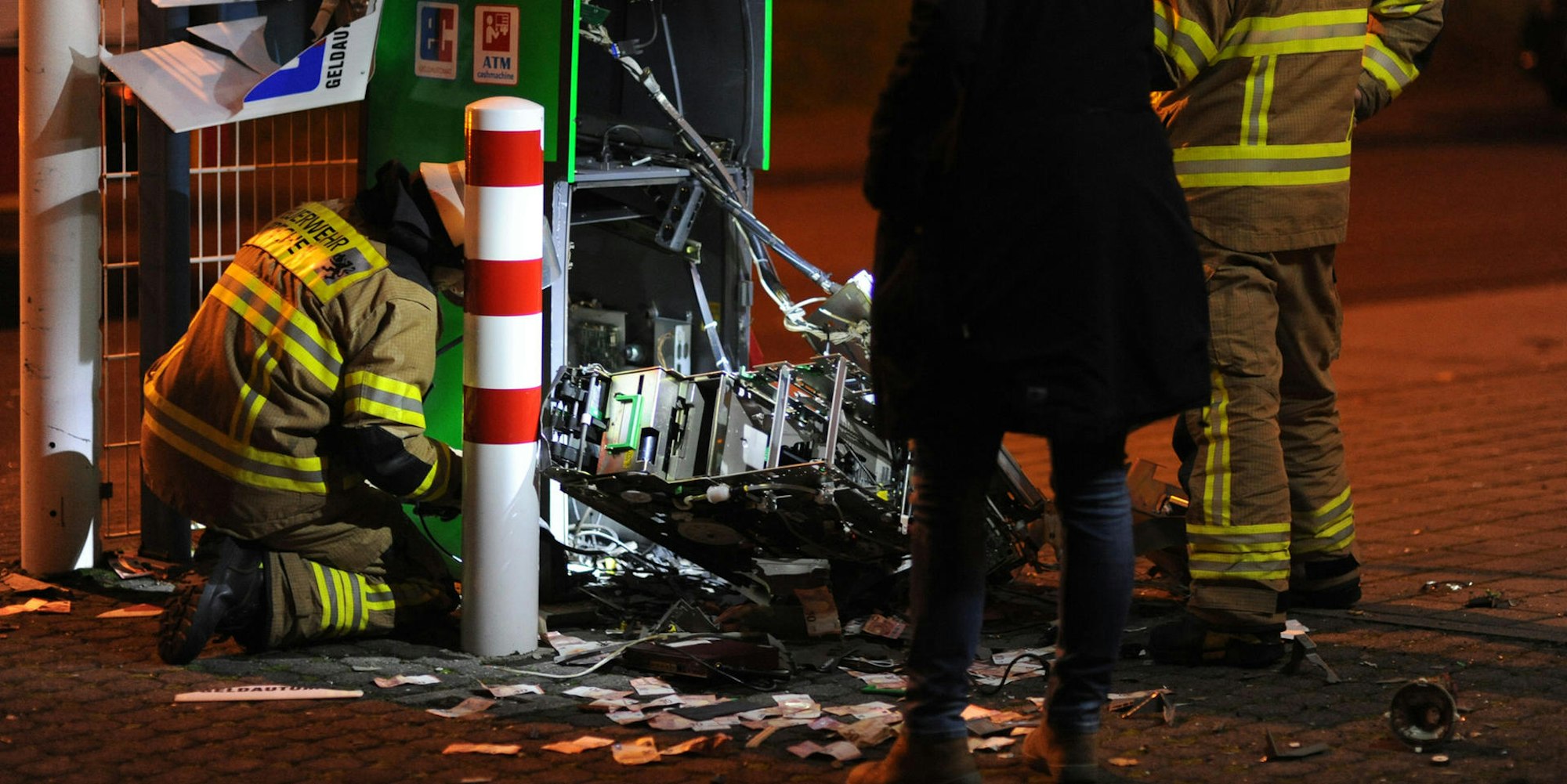 geldautomat in frechen gesprengt
