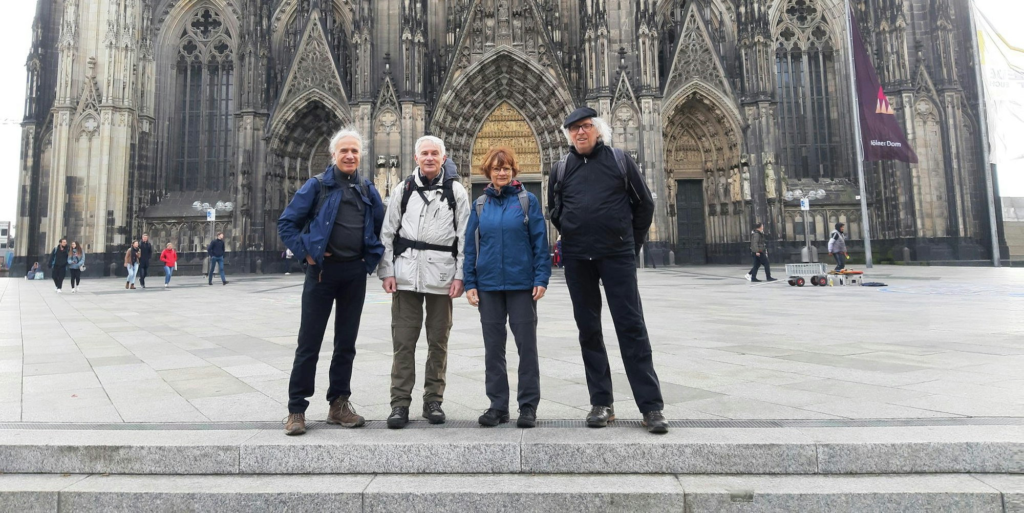 30.04.2022_Vier_Rheinlaender_jonn_zo_foosz_nach_Rom